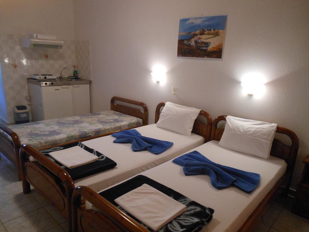 Pansion Giorgos & Rania Apartment Skiathos Town Room photo