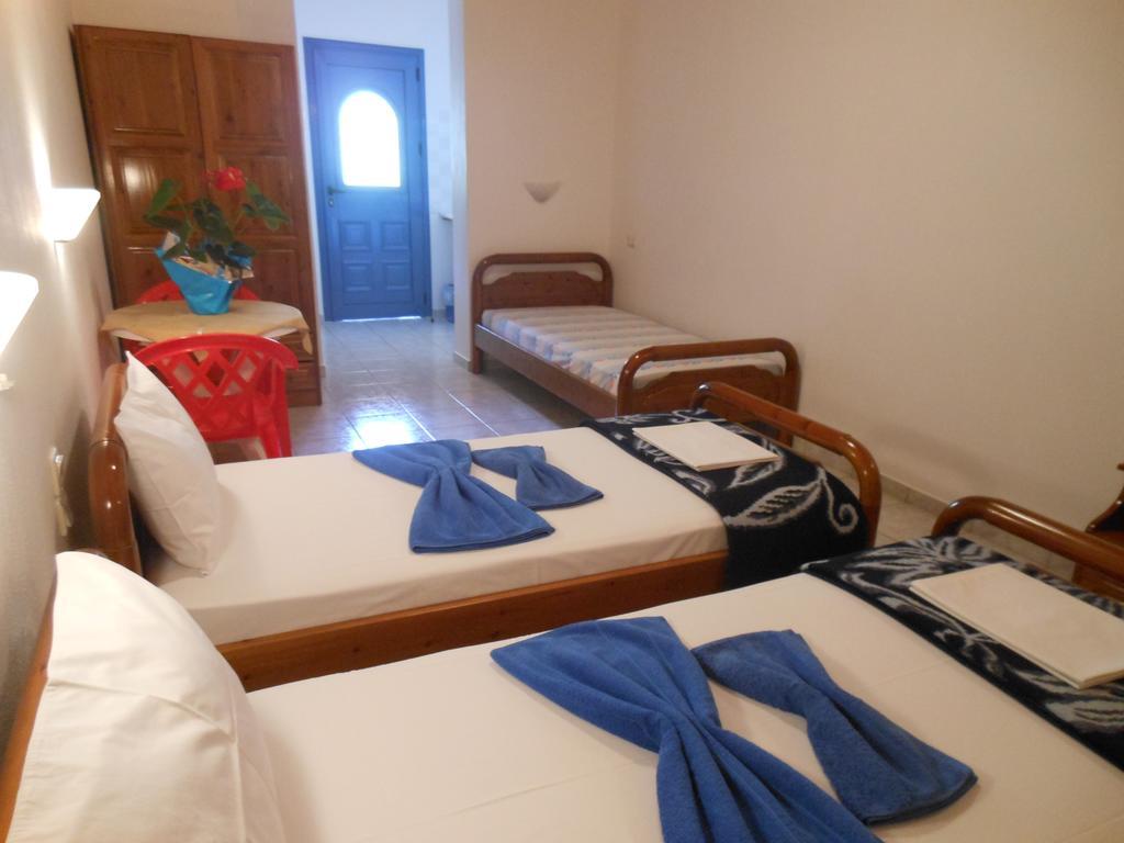 Pansion Giorgos & Rania Apartment Skiathos Town Room photo